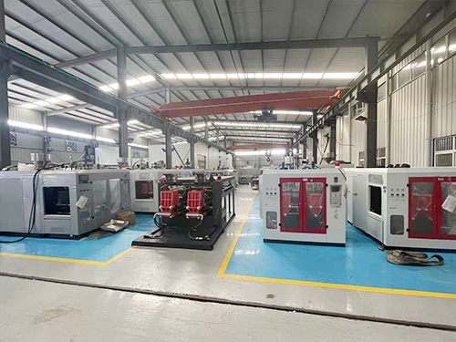 Features of extrusion blow molding machine